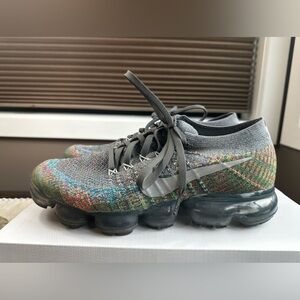 NWOT Nike Air Vapormax Flyknit, women’s size 9
